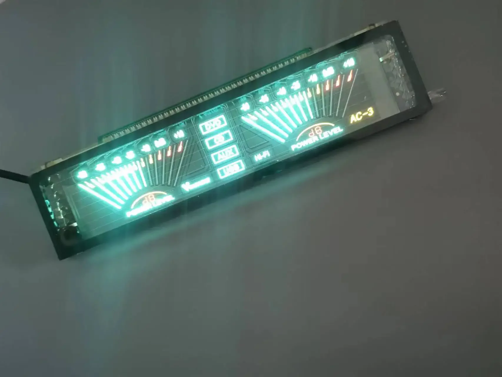 Display multimediale, schermo fluorescente VFD, luminosità di alta qualità e stabile, altoparlante amplificatore, spettro Display auto
