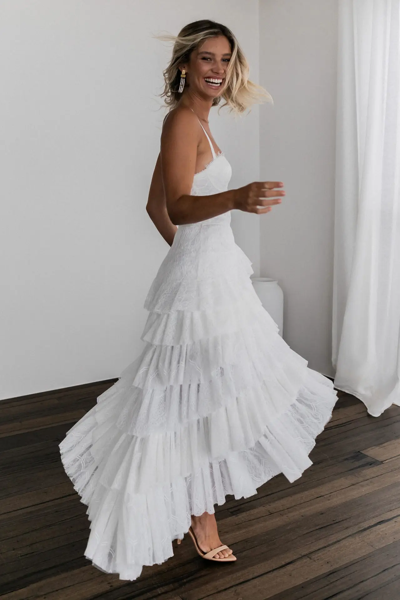 Vestidos de Fiesta de noche Sexy para mujer, sin mangas, hombros descubiertos, falda lisa de encaje Irregular, vestido de fiesta de noche elegante para mujer