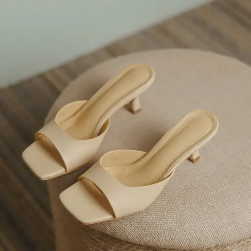 Французские женские тапочки на тонком каблуке из натуральной кожи, новые летние модные сандалии, женские милые тапочки с круглым носком, женская обувь