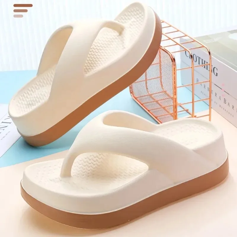 Mulher flip flops design popular sapatos 2024 tendência sandálias de plataforma casual antiderrapante chinelos ao ar livre características únicas sandálias planas