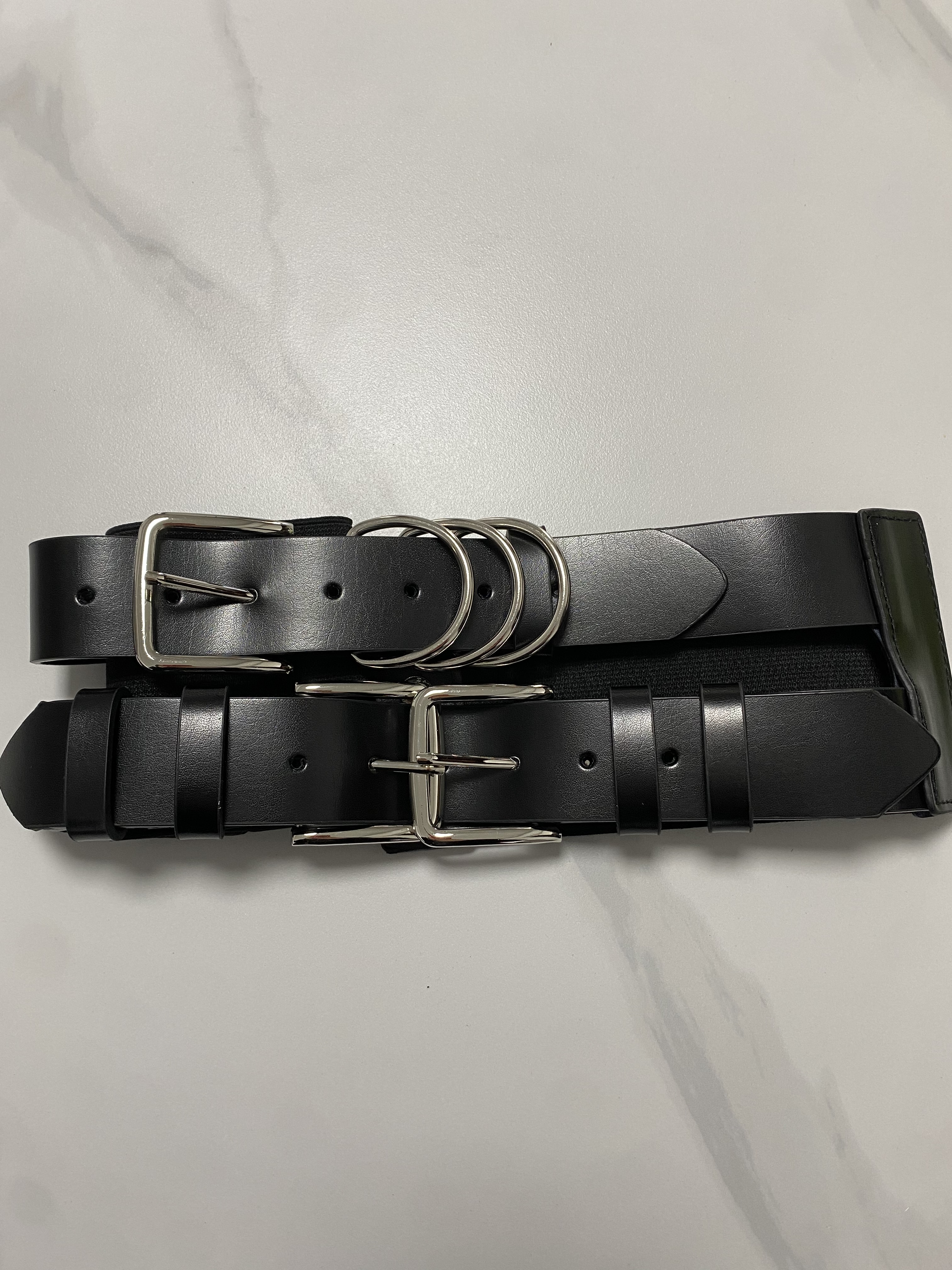 女性用の伸縮性のある革のドレスとベルト,革の脚のバンドの装飾,幅広のベルト,r193