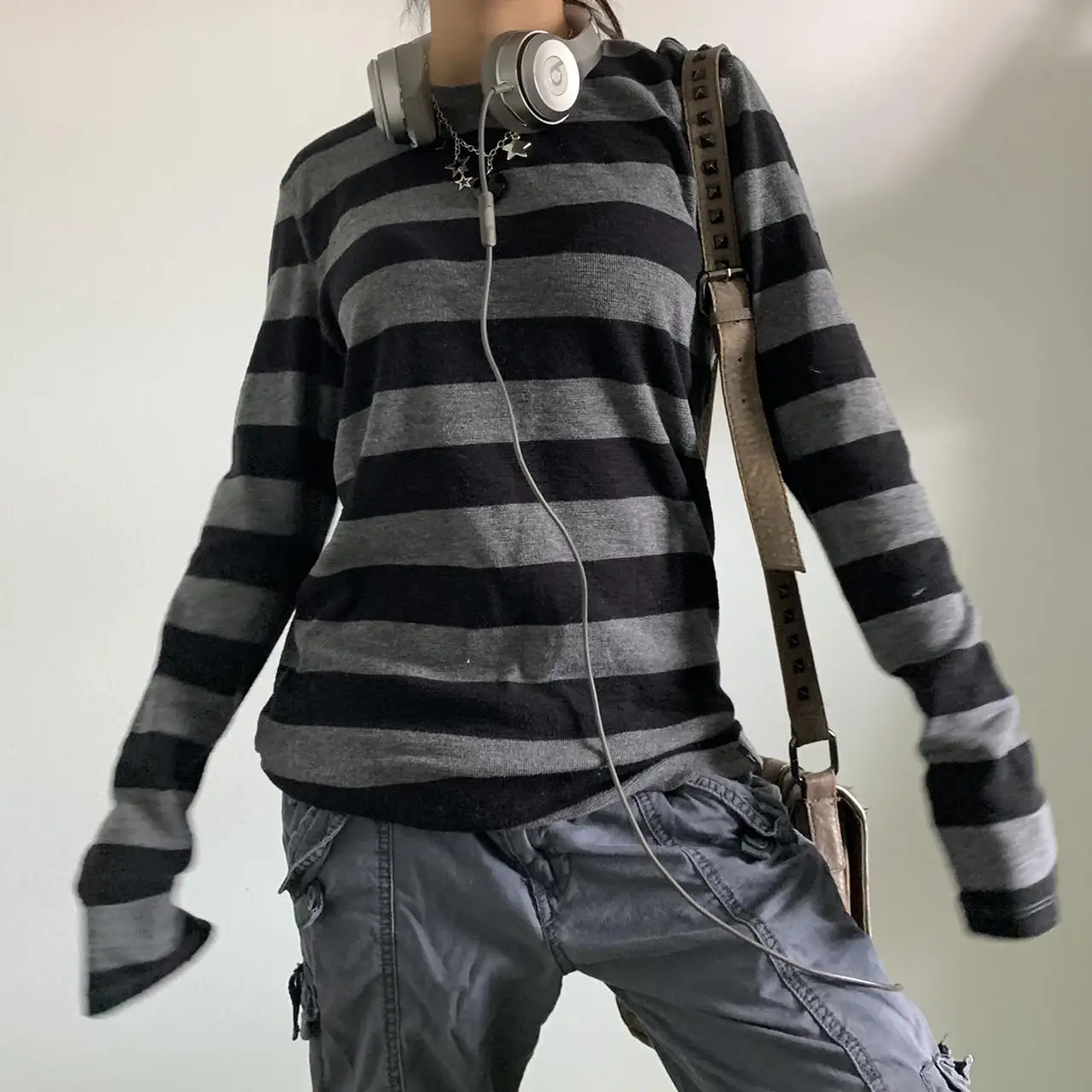 Nữ Thần Tiên Grunge Đan Áo Sơ Mi Basic Thu Y2K Màu Xám Phối Sọc Dài Tay Cổ Tròn Cao Cấp Emo Tee