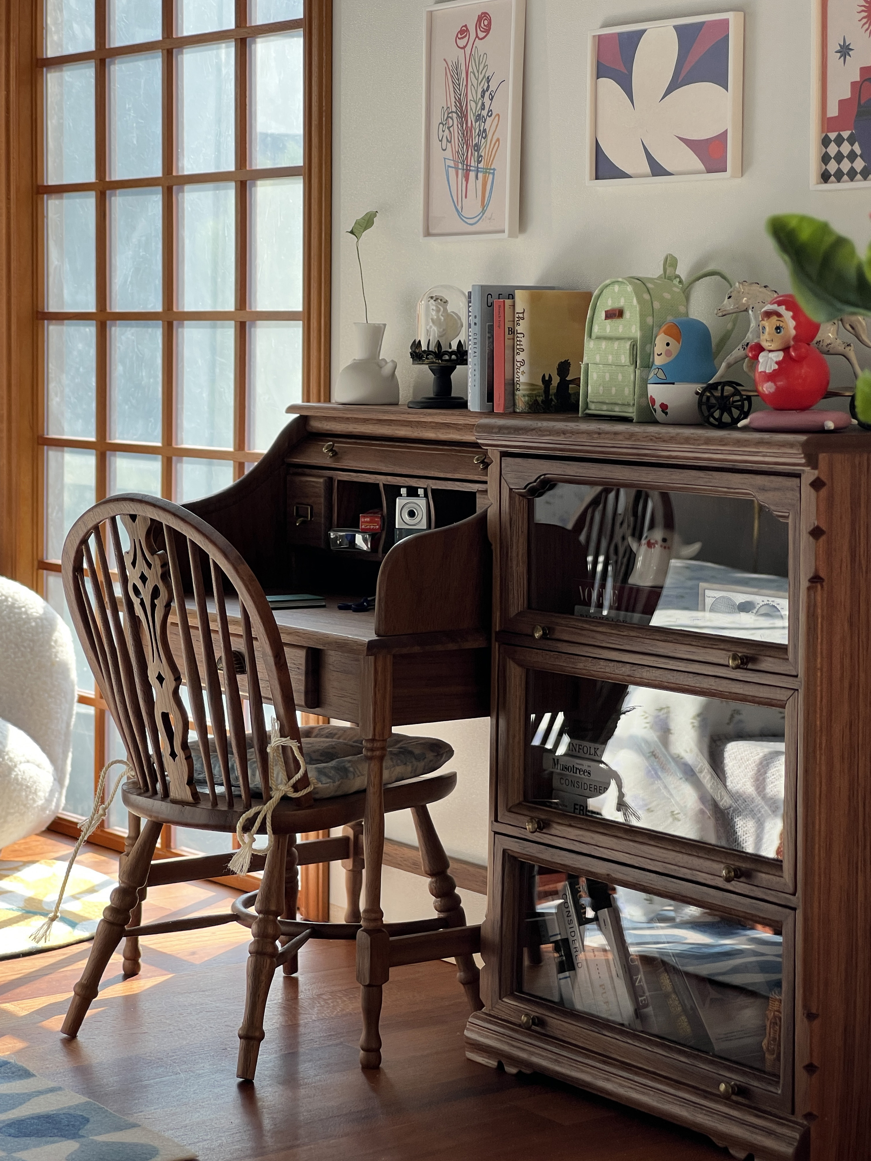 1/6  Dollhouse study Room Accessories  Mini Furniture Retro shutter desk