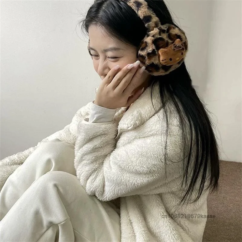 Sanrio-orejeras con estampado de leopardo para niña, bufanda cálida de felpa suave, versión coreana, accesorios de moda, Hello Kitty Y2k, Invierno