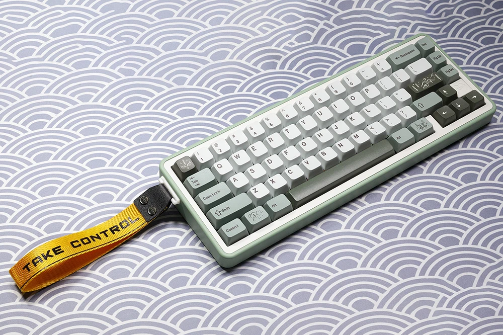 Latenpow Take Control สายรัดไนลอนสําหรับคีย์บอร์ดเชิงกลสําหรับเล่นเกมสีดําหรือสีขาว pastable สายรัดตกแต่งสกรู PU เทป 3M