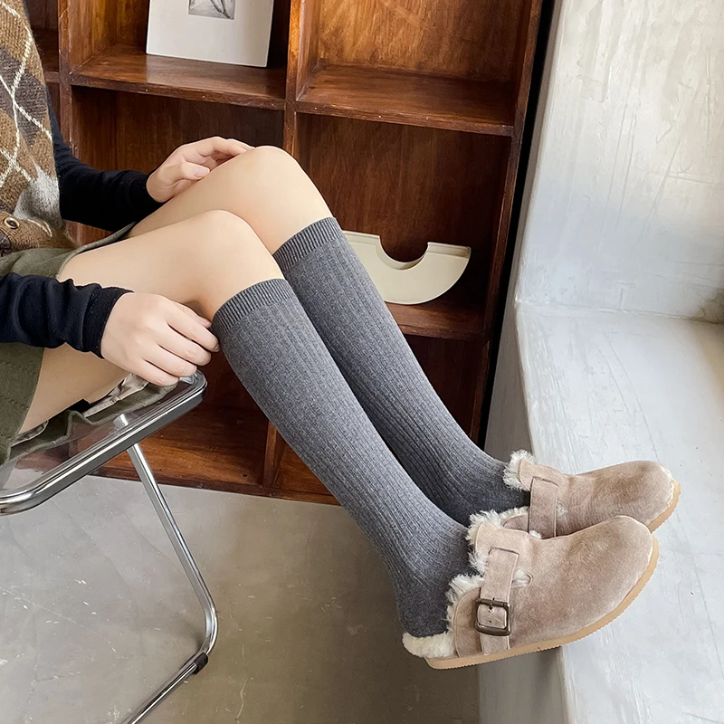 Calcetines hasta la rodilla de Color sólido para mujer, medias largas informales de estilo pijo a la moda, calcetines cómodos de algodón Kawaii para escuela femenina