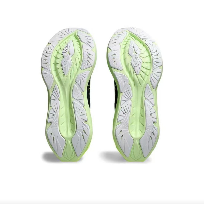 Asics Novablast 4 รองเท้าวิ่งสบายรองเท้าผ้าใบตัดต่ําระบายอากาศสําหรับผู้ชาย
