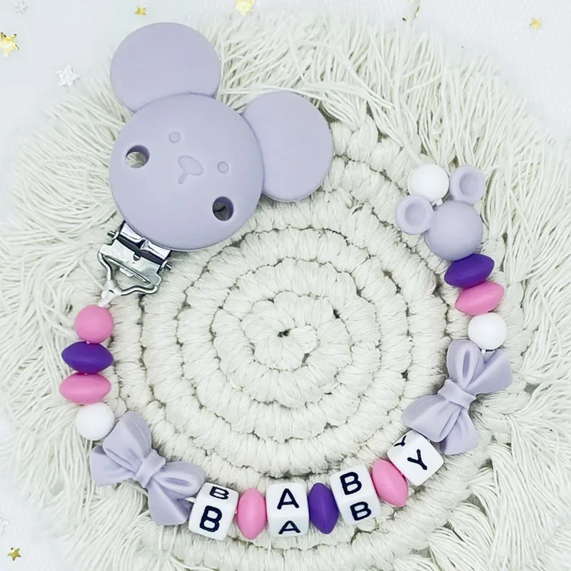 Giá Rẻ Handmade Cá Tính Tên Cho Em Bé Kẹp Dây Xích Viền Silicone Miếng Dán Mọc Răng Đồ Chơi Giả Giá Đỡ Núm Vú Giả Dây Chuyền Tặng