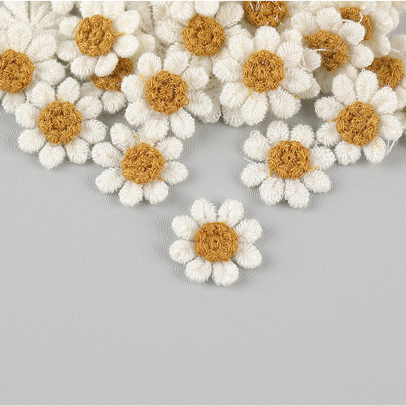 15PCS สีขาว Double Layer Daisy ดอกไม้ขนาดเล็ก Applique ดอกไม้ Patch Motif Veil Bodice DIY ดอกไม้เครื่องประดับผ้าสติกเกอร์ Accessorie