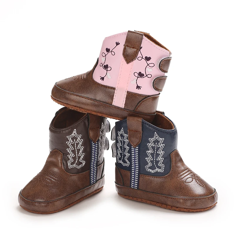 Sapatos de bebê elegantes e populares de 0 a 18 meses, botas com entressola jeans ocidental, outono e inverno, quentes e antiderrapantes, sapatos casuais para caminhada