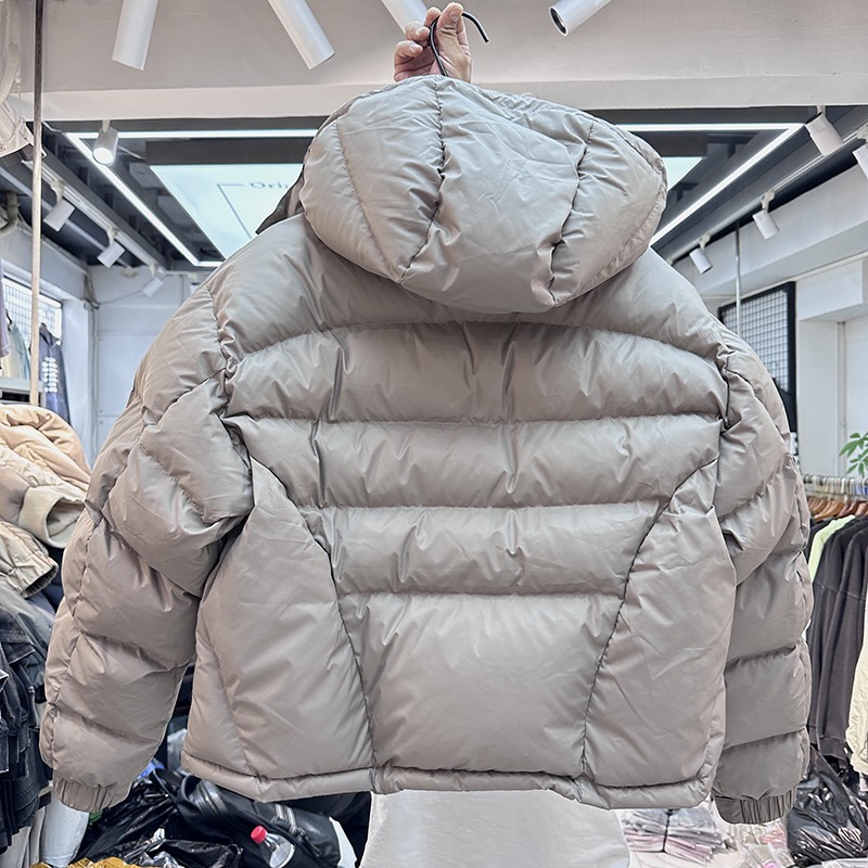 Chaqueta de invierno con capucha engrosada