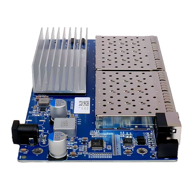 8*10-гигабитных портов SFP+. Управляемый сетевой коммутатор L3. Поддержка DHCP и динамической маршрутизации. Поддержка разделения VLAN и агрегации портов.