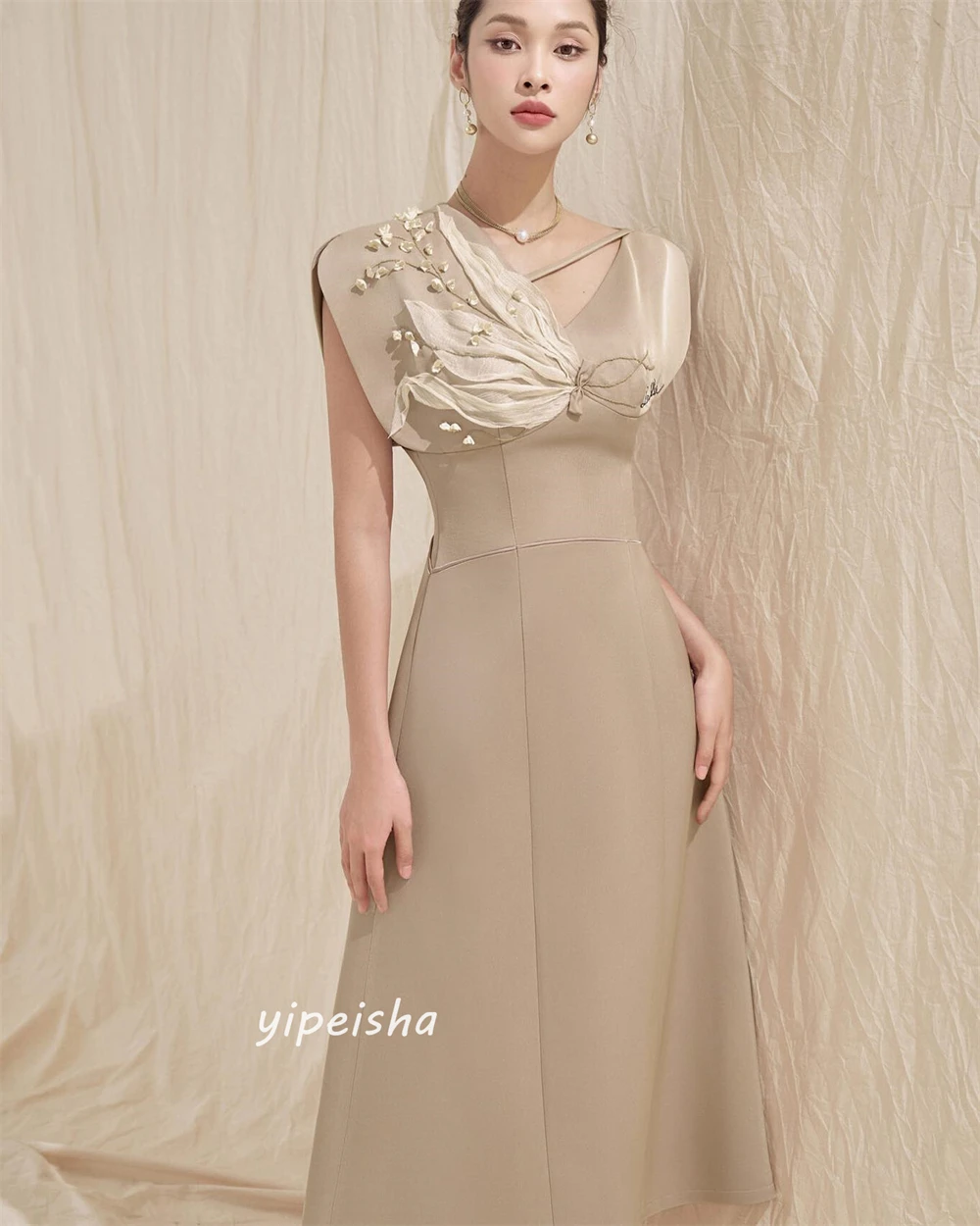 ที่กําหนดเองย์Appliqueโบว์ชายหาดA-LineคอวีBespokeโอกาสชุดเดรสแขนยาว