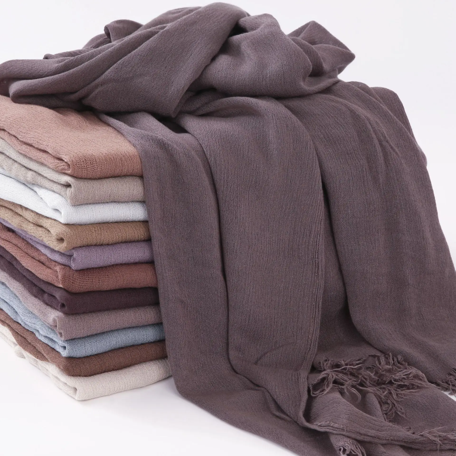 00% Rayon Single Color Cotton Two-Tip Scarf Folded Breathable Soft Polyester Scarf for Spring And Autumn Warmth Protection