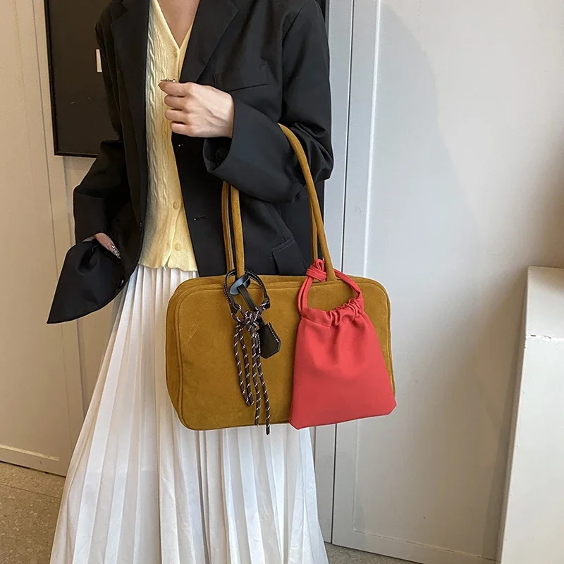 Bolsos de hombro LEFTSIDE NUBUCK, bolso de mano para mujer, nueva tendencia de invierno Y2K, bolsos y monederos de diseño de moda coreana 2024