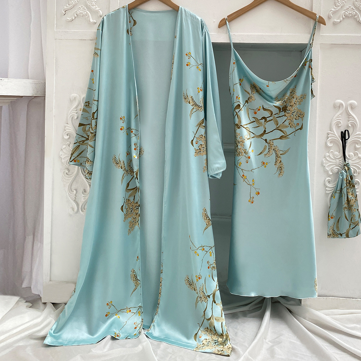 Bata de dormir con estampado de 2 piezas para mujer, Kimono nupcial, bata de baño, lencería de satén con cuello en V, camisón de tirantes