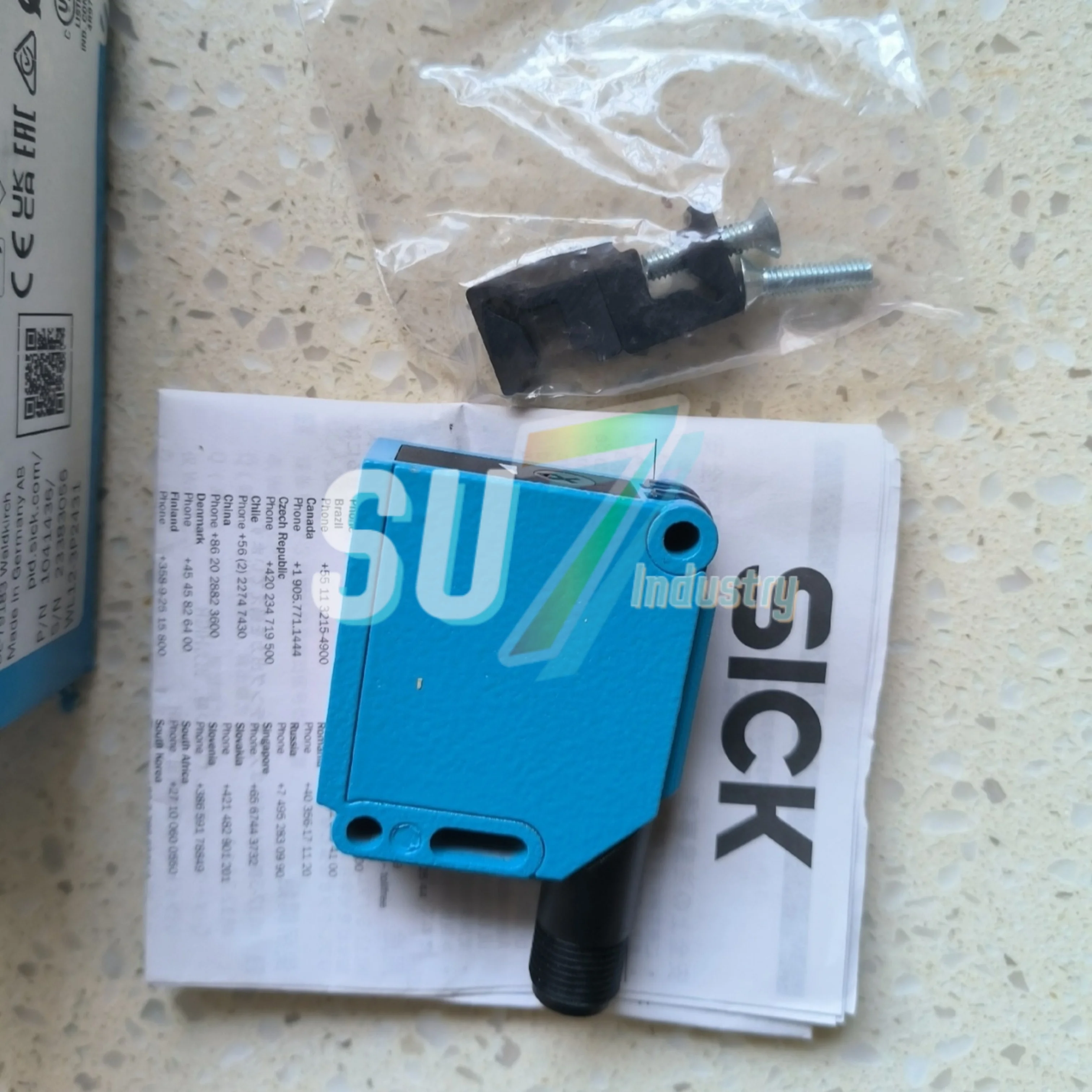 Photoelectric Sensor Switch    New original   WL100L-F2231    WL12-3P2431