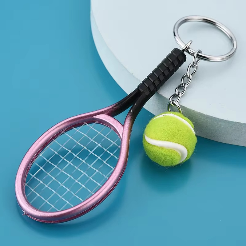 1 ชิ้นการจําลองมินิไม้เทนนิส Ball พวงกุญแจจี้เทนนิสแบบพกพารูปกระเป๋า Key Ring อุปกรณ์เสริมของขวัญ