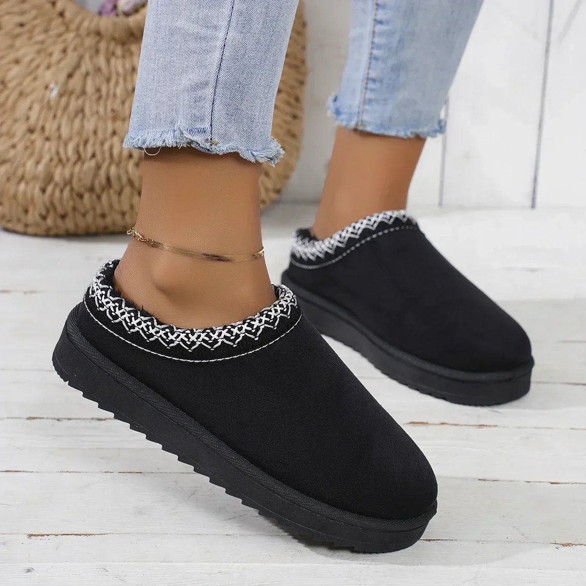 Botas de nieve para mujer, invierno, nuevas suelas gruesas cálidas de Cachemira sin pelo cubierto con tacón, media zapatilla, zapatos de algodón, botas cálidas de Cachemira