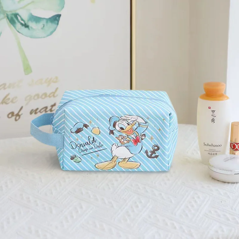 Kosmetyczka Cartoon Stitch o dużej pojemności, torby i etui na kosmetyki dla dziewcząt, wielofunkcyjna torba do przechowywania na podróże dla uczennic.
