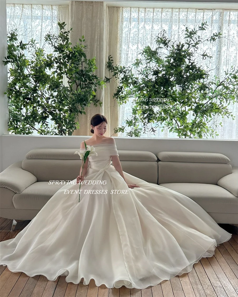 裸の肩,オーガンザ,地面の長さ,プリーツ,コルセット,カスタマイズされた韓国の結婚式の写真撮影ドレス,SPRAYING-Aラインのブライダルガウン