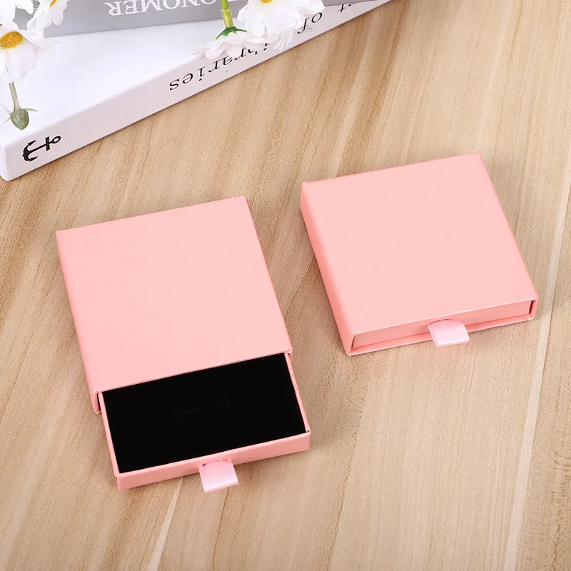 10 ชิ้น 8x8x1.7 เซนติเมตรกระดาษคราฟท์ลิ้นชักเครื่องประดับกล่องบรรจุภัณฑ์บัตรอวยพรสร้อยคอสร้อยข้อมือต่างหูของขวัญกรณีกล่อง