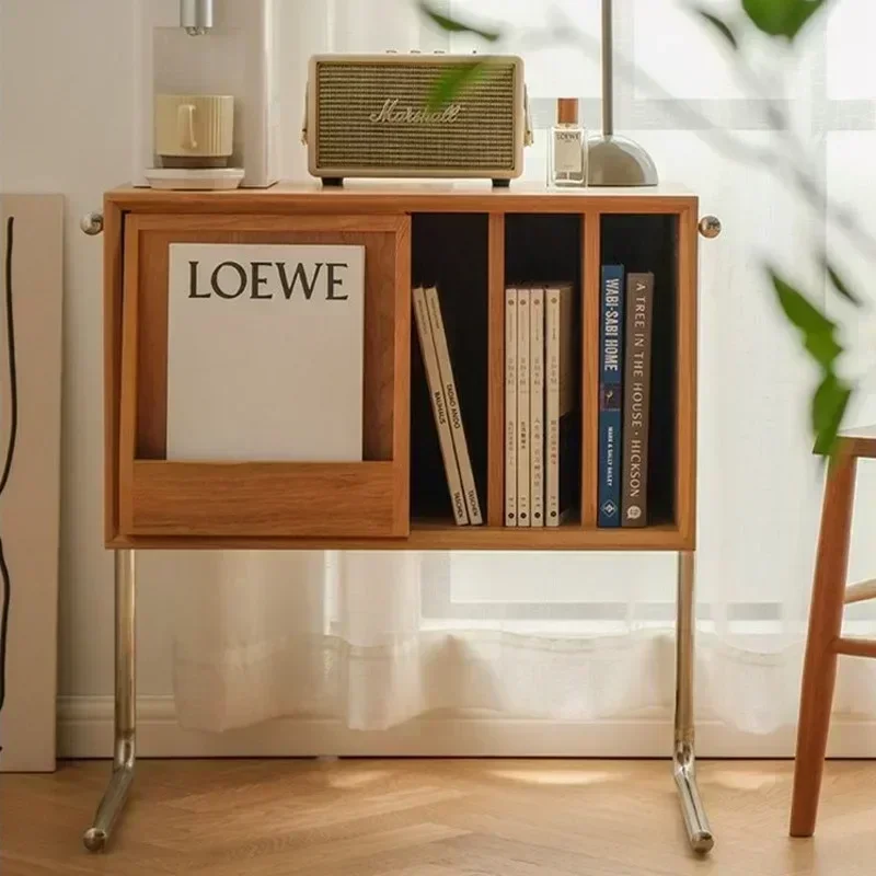 Divano in vero legno nordico Organizzatore di libri Tavolo con bordo mobile Scaffale di stoccaggio antico Portariviste retrò Porta libri in legno Elegante