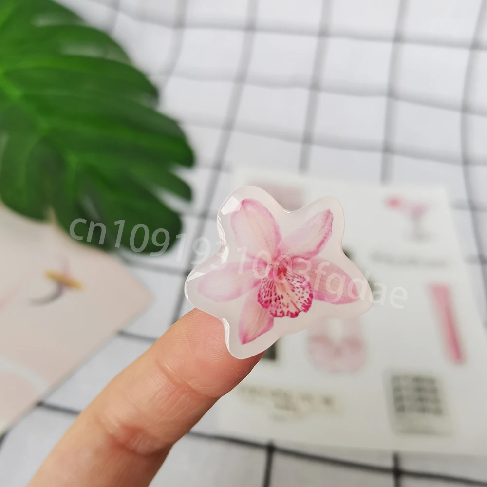 ส่วนบุคคล 3D เคสโทรศัพท์โดมสติกเกอร์อีพ็อกซี่เรซิ่นที่กําหนดเอง iPad ป้ายซิลิโคนตกแต่งคริสตัลเจลโลโก้เยลลี่น่ารัก DlY รูปร่าง
