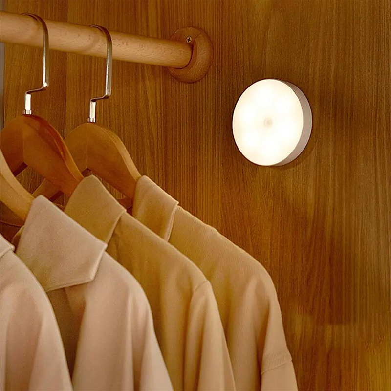 Luz con Sensor de movimiento, luz nocturna para dormitorio, decoración de habitación, lámpara LED USB, luces recargables para decoración del hogar, escaleras, pasillo y armario