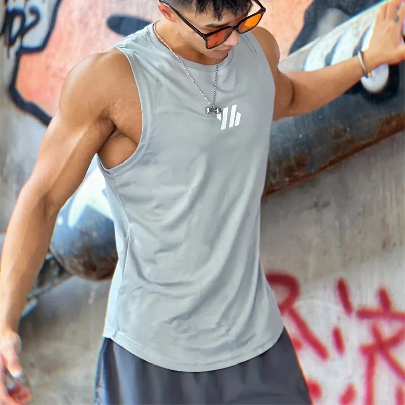 2025年最新 サマージムベスト 高品質メッシュシャツ ノースリーブTシャツ メンズタンクトップ ランニングフィットネス スポーツベスト メンズ服