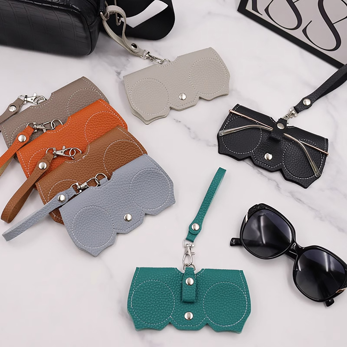 1pc Litchi Custodia per occhiali in rilievo Carino appeso Occhiali da sole in pelle PU Occhiali da lettura Borsa portaoggetti Porta occhiali da viaggio portatile