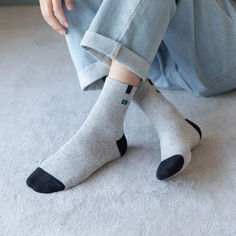 5 paia di calzini in cotone per uomo Sport traspirante morbido lettera scarpe da ginnastica di moda alta elasticità tubo centrale calza asciugamano Sox estate