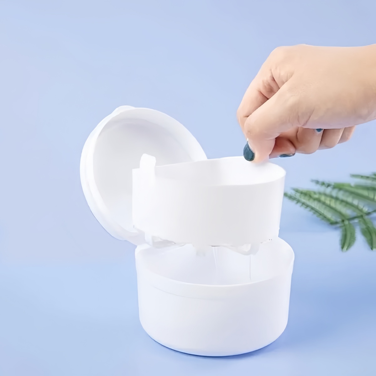 1PCS 치과 치아 보관 주최자 흡입 그물 위생 브러시 홀더 PP 소재 치과 용품이있는 틀니 청소 상자