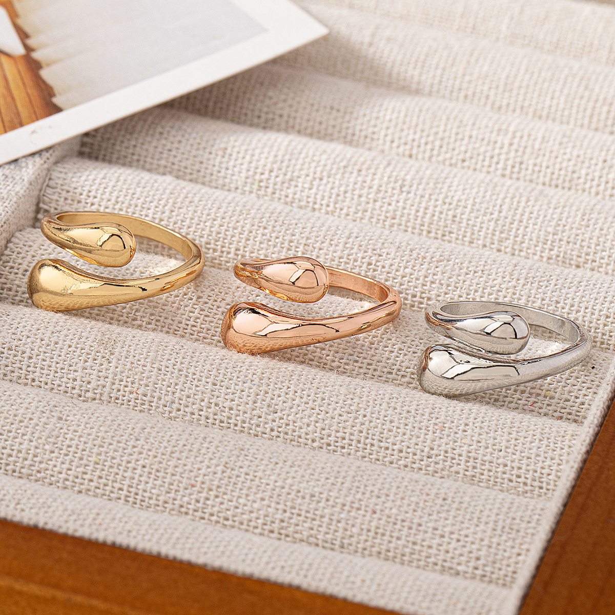 Une seule bague pour femme, bague ouverte simple en forme de goutte d'eau, adaptée à un usage quotidien et aux vacances