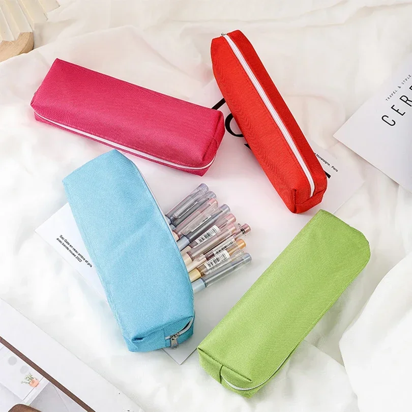 Piórnik Czarny Przybory szkolne Piórniki Trousse Jednokolorowy piórnik Piórnik papierniczy