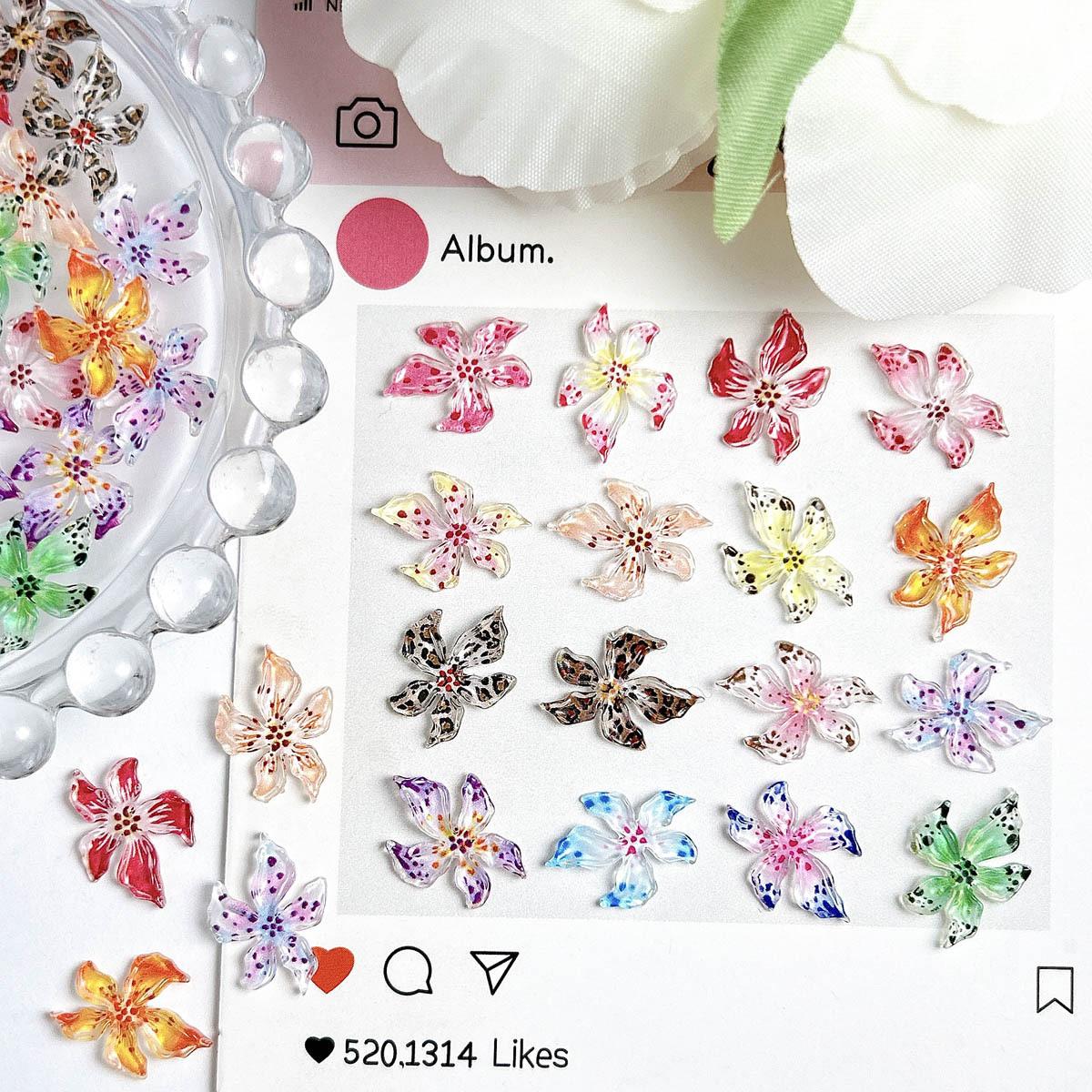 Mixed 3D Resin Gradient Colorful Transparent Lily Nail Art Decoration Bizarre Style Spotted Flower Nail Charms For Manicure DIY