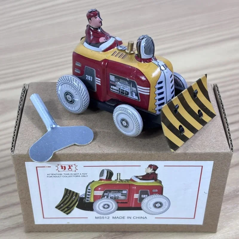 [Funny] Classic collection Retro Clockwork Wind up Metal Walking Tin bulldozer robot recall Mechanical toy kids christmas gift