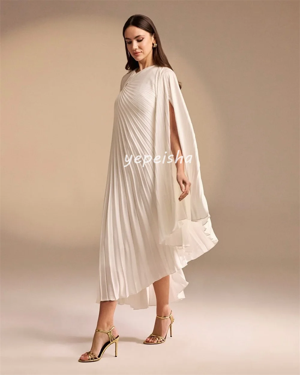 แฟชั่นที่กําหนดเองสไตล์โมเดิร์นชีฟองจีบ Draped A-Line คอสูง Midi ชุด Bespoke โอกาสชุดสไตล์โมเดิร์น