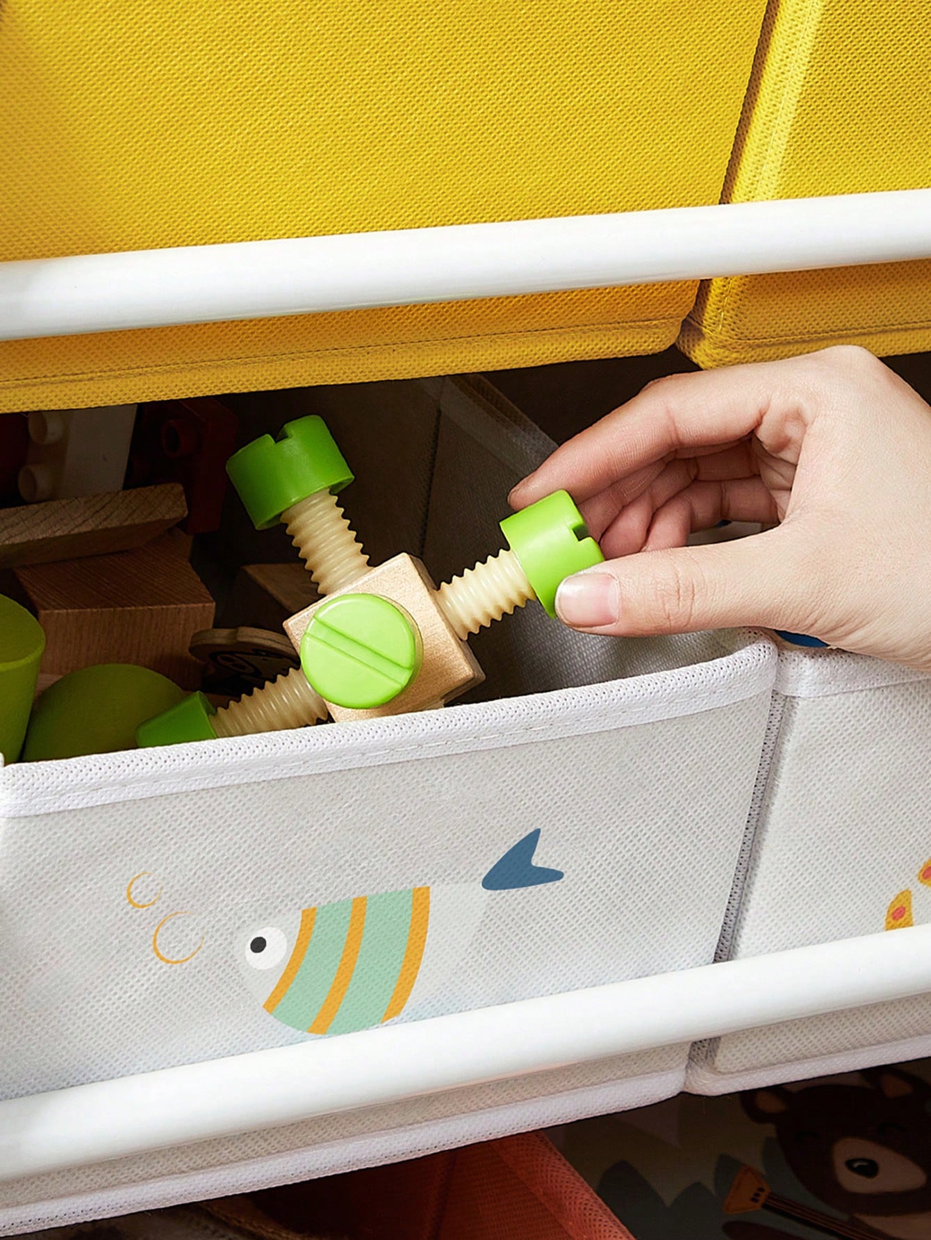 SONGMICS Scaffale per giocattoli con 12 contenitori in tessuto, organizer per libri per bambini, contenitore per sala giochi, multiuso, bianco