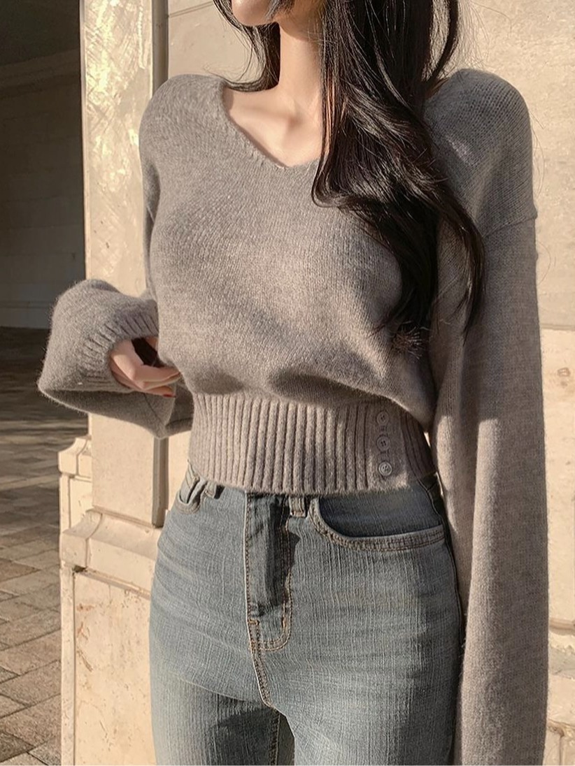 Chic Vintage Autumn Long Sleeve Knitted Sweater Women's Waist-Cinching V-Neck Button-Up Slimming Versatile Overhead Top