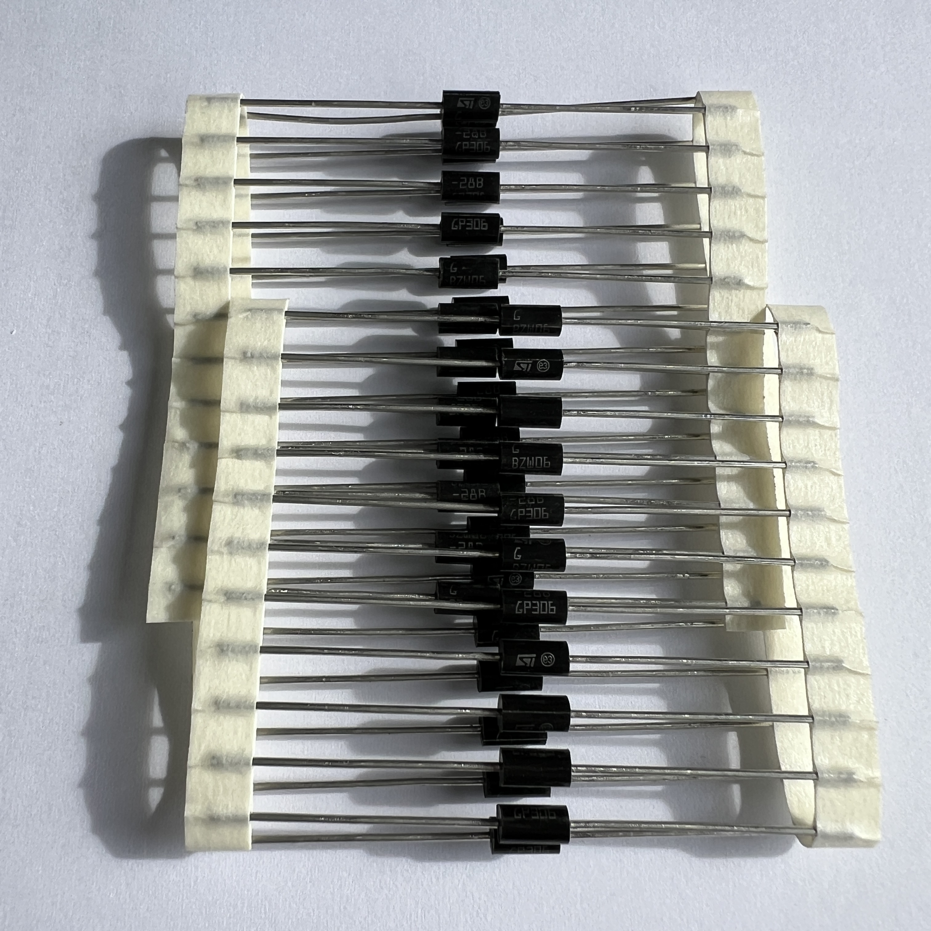 20 шт./лот BZW06-28B (электростатическая и сетевая защита)