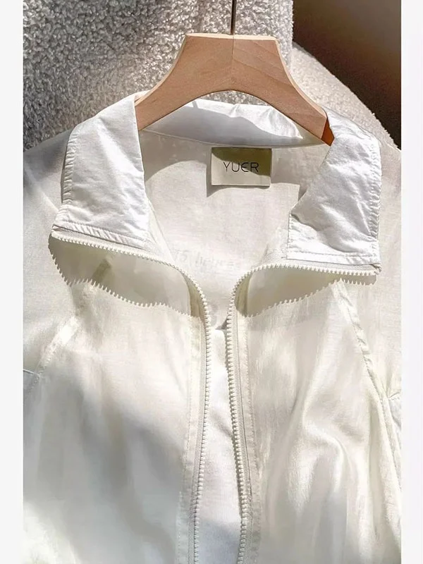 Jaqueta Fena Curta de Proteção Solar com Design de Verão, Sensação Leve, com Cordão na Cintura, Corta-Vento e Cardigã Aberto