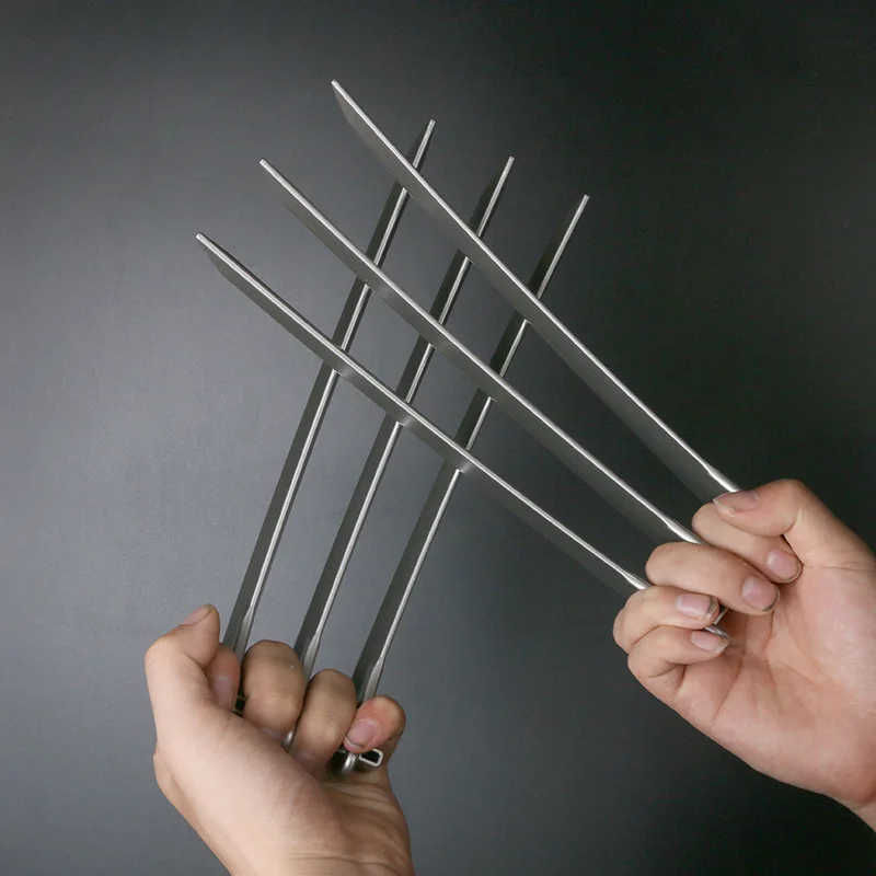 Garras de lobo de plástico realista para Cosplay, superhéroe James Howlett A Prueba de roturas, garra de Lobo, accesorios de fiesta de Halloween, 25cm, nuevo