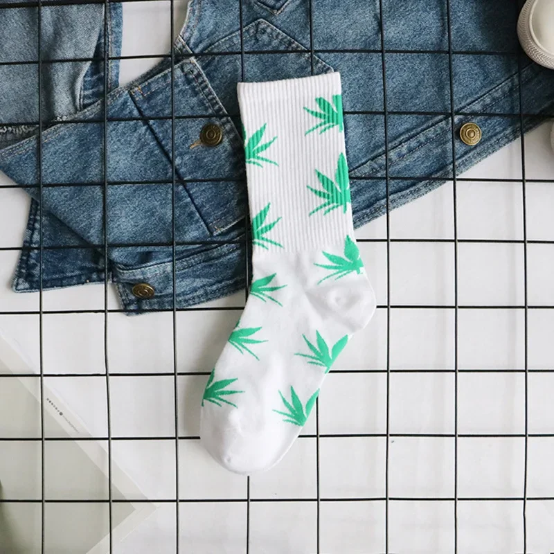 Hombre moda cómodos calcetines de algodón de alta calidad hoja de arce casual párrafo largo cáñamo hierba barco calcetines primavera y otoño