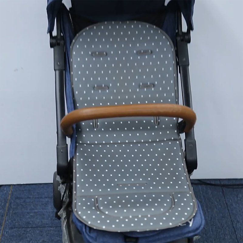 Cojín de asiento Universal para cochecito de bebé, silla de mesa de comedor, cinturón de seguridad de mano, diseño de agujero, suave y transpirable, comodidad, 1 unidad