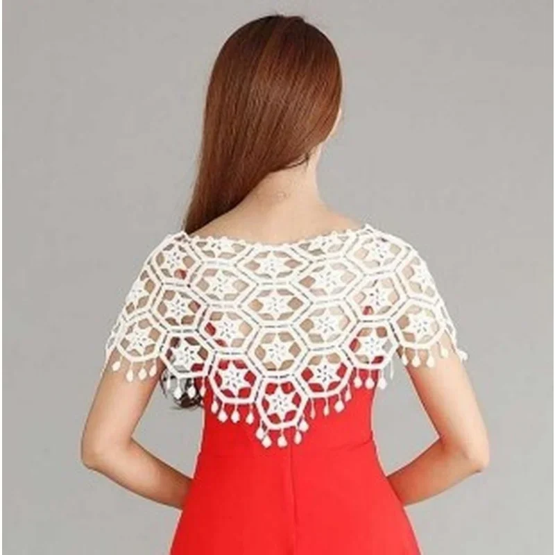 ผ้าคลุมผมฮิญาบแบบสั้น 1 ชิ้น ผ้าคลุมไหล่ผู้หญิงหรูหรา ผ้าพันคอแฟชั่นพู่ลูกไม้ ผ้าคลุมไหล่ผู้หญิงแฟชั่นลายฉลุดอกไม้ ผ้าคลุมเสื้อสั้น