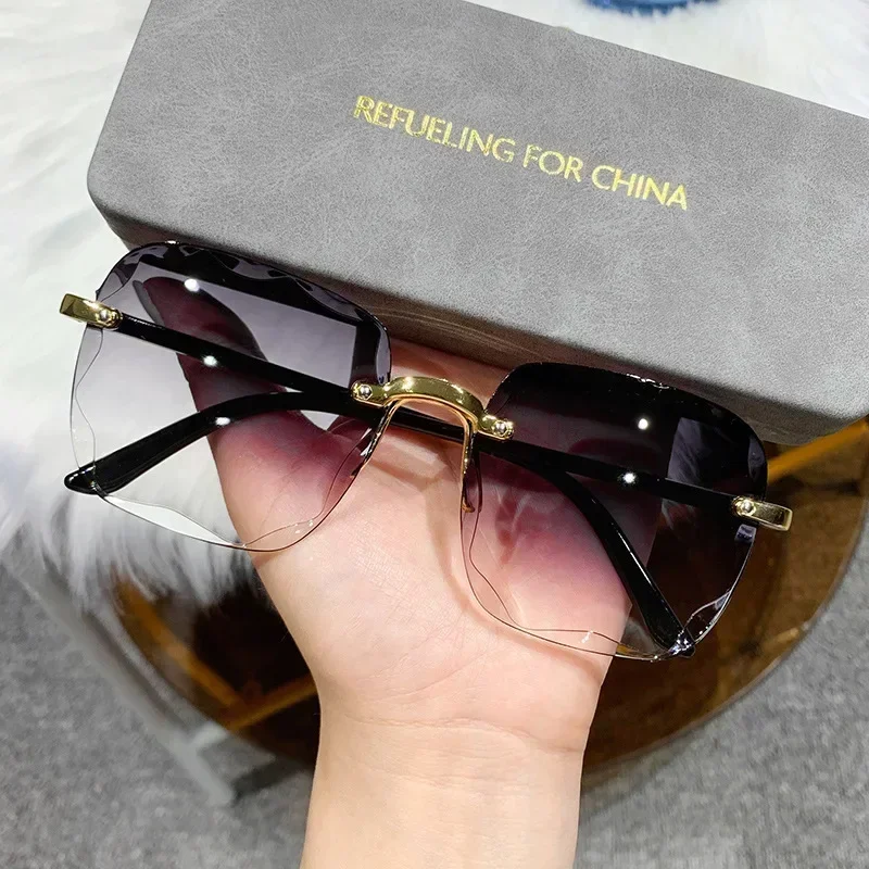 Gafas de sol sin marco con borde cortado, nuevas viseras de sol de verano, lentes multicolores transparentes para mujer, gafas de sol UV400 para mujer