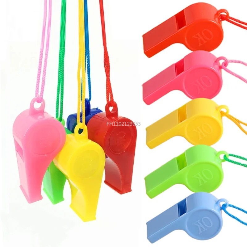 1 pçs mini apito de plástico com corda crianças brinquedos futebol rugby cheerleading apito fontes festa aniversário