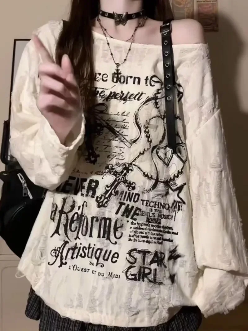 Camisetas góticas Grunge con hombros descubiertos para mujer, ropa Y2k con hebilla, Top calado, camiseta de manga larga para verano y otoño