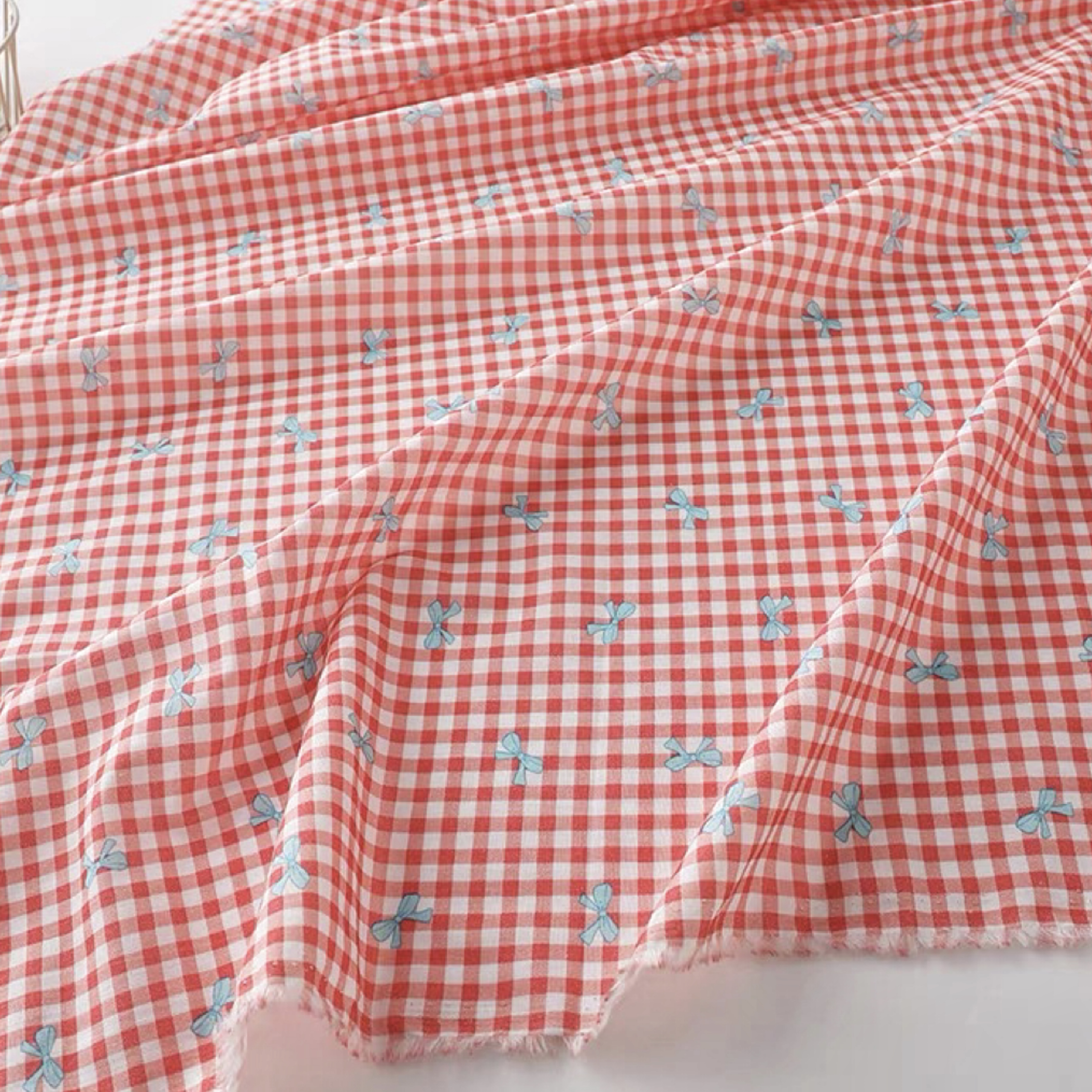สีสัน Checkered Bow ผ้าฝ้าย 60S พิมพ์ผ้าสําหรับทําชุดเสื้อชุดนอนบ้านและเสื้อผ้าเด็กทําด้วยมือ